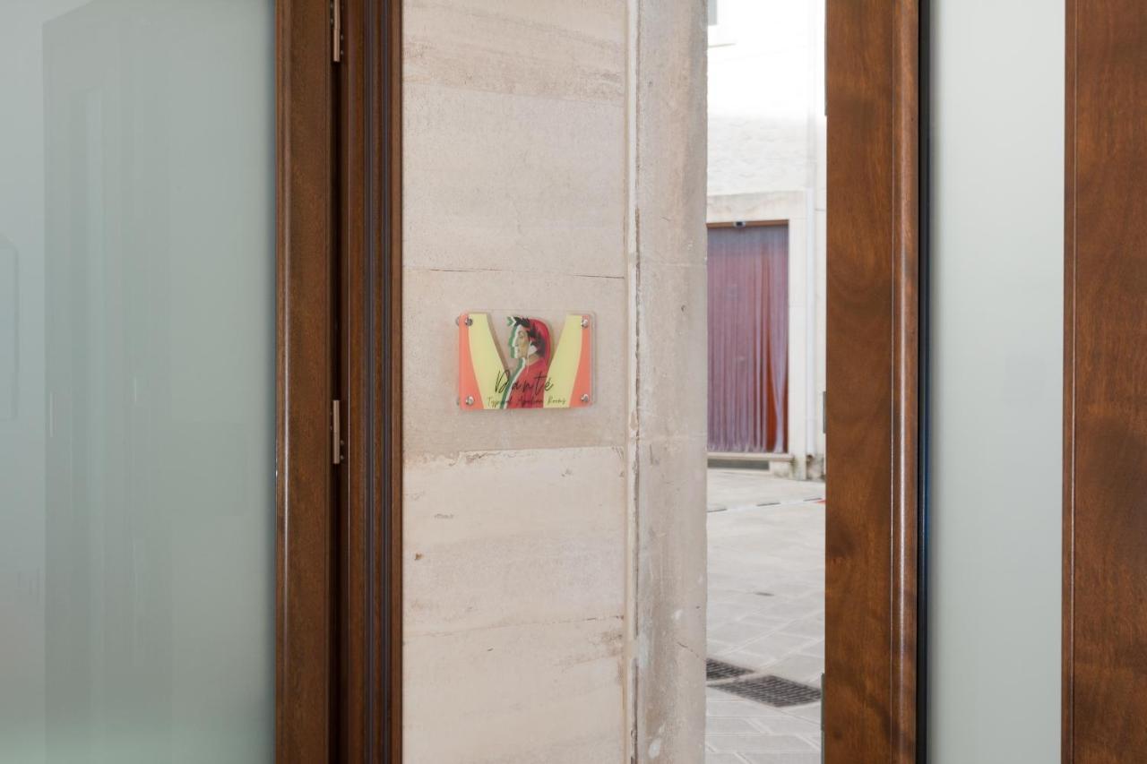 Suite Dante - Typical Apulian Rooms ชิสแตร์นีโน ภายนอก รูปภาพ